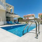 Rose Garden House
